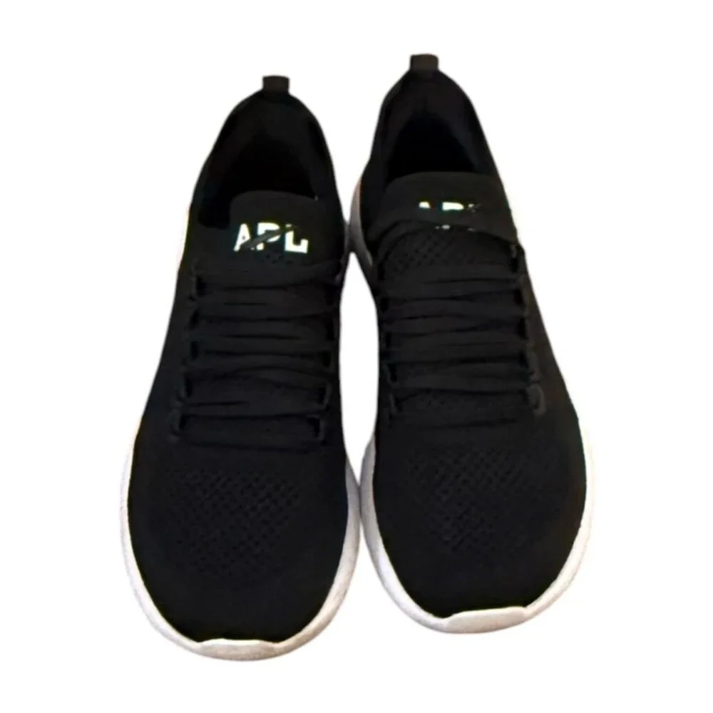 APL TechLoom Breeze Black & White Lightweight Lace Up Sneakers. 7.5.